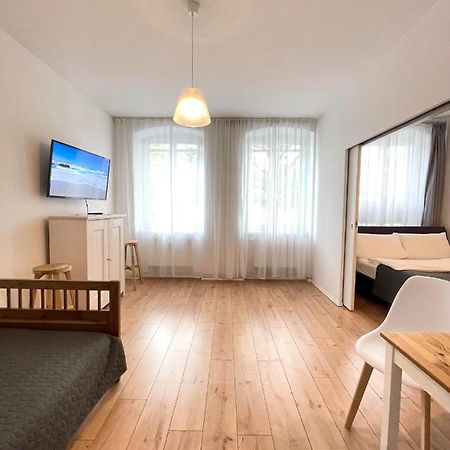 Ferienwohnung Im Stadtzentrum Von Bernau - Schoene Ferienwohnung Mit 1 1/2 Zimmern, Bad, Spuelmaschine, Waschmaschine, Komplette Kueche, Wlan Bernau bei Berlin Εξωτερικό φωτογραφία