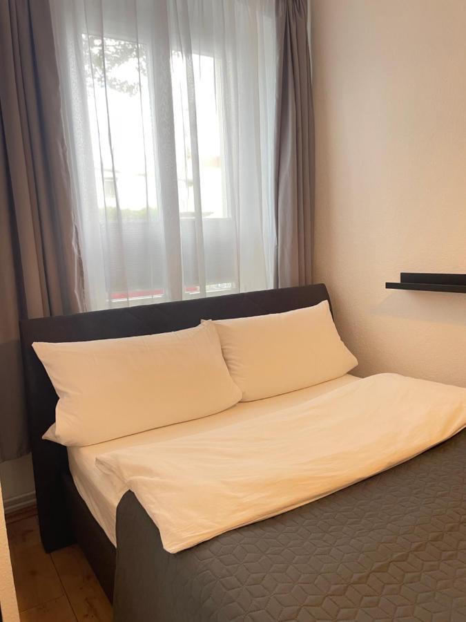 Ferienwohnung Im Stadtzentrum Von Bernau - Schoene Ferienwohnung Mit 1 1/2 Zimmern, Bad, Spuelmaschine, Waschmaschine, Komplette Kueche, Wlan Bernau bei Berlin Εξωτερικό φωτογραφία