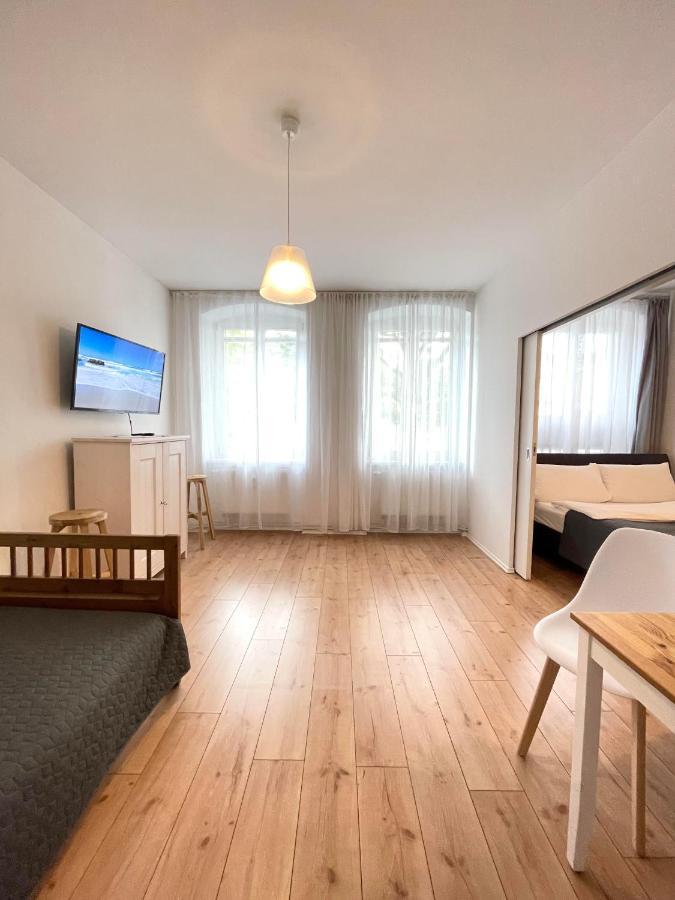 Ferienwohnung Im Stadtzentrum Von Bernau - Schoene Ferienwohnung Mit 1 1/2 Zimmern, Bad, Spuelmaschine, Waschmaschine, Komplette Kueche, Wlan Bernau bei Berlin Εξωτερικό φωτογραφία